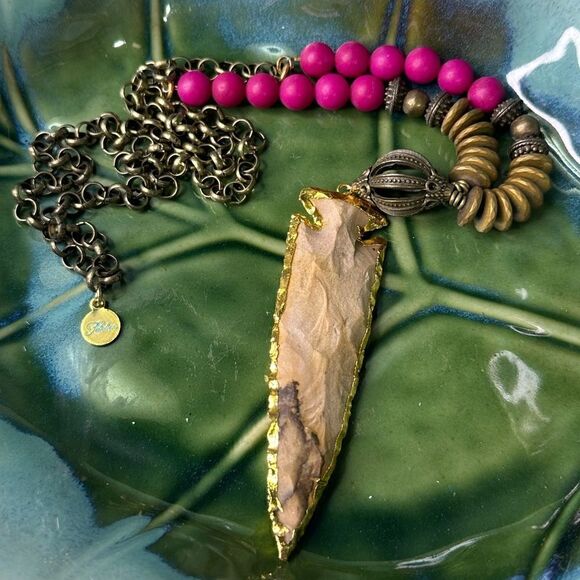 Gorgeous Layering Fabulina Designer Layering Arrowhead Necklace 32” - Picture 2 of 5